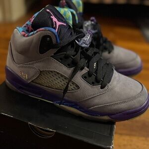 Nike Air Jordan Gray, Pink & Purple Sneakers w/Mesh Panels. Sz 5Y.